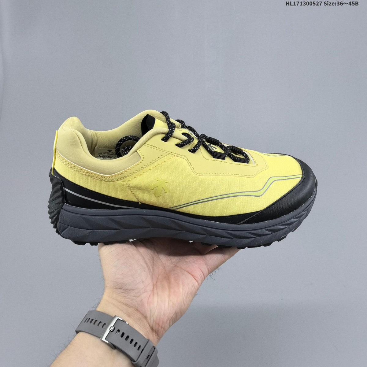 DESCENTE TERRAIN D Low-Cut Hiking Shoes D5293USN41 - product image from the listing.
