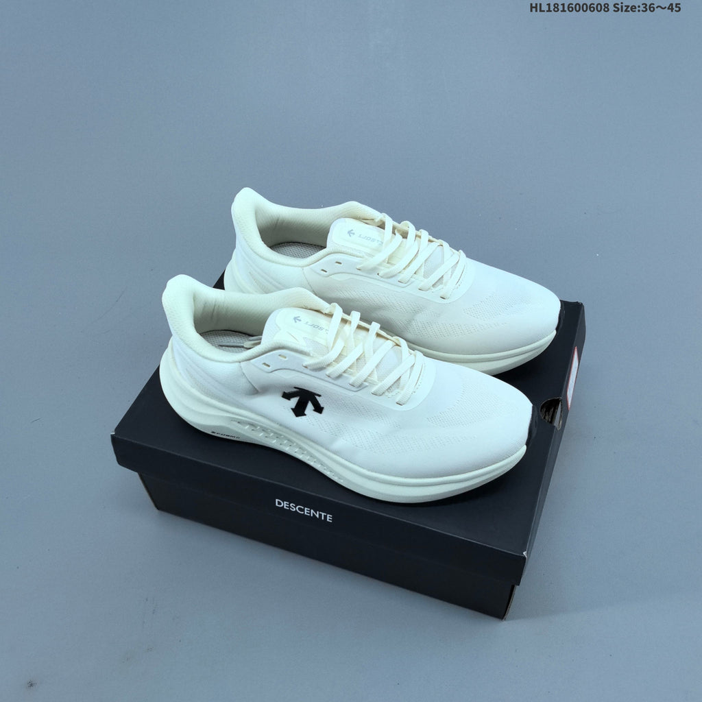 White DESCENTE RUN STEP Low-Top Running Shoes - product image from the listing.