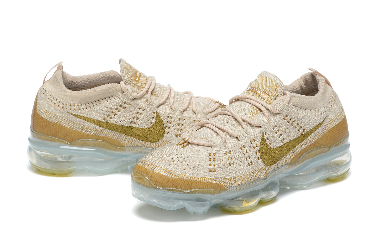 Nike Air VaporMax 2023 Flyknit Sanddrift Bronze Trainers DV1678-100 - product image from the listing.