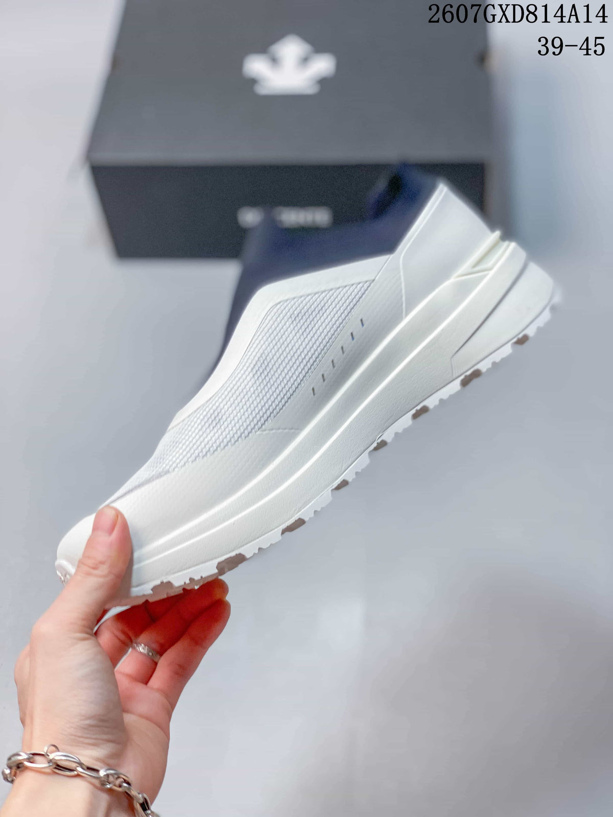 Descente Slip-On Sneakers in White and Navy 2607GXD814A14 - product image from the listing.