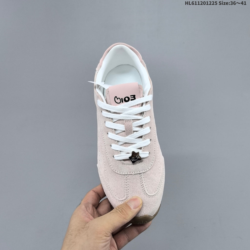 Alo Yoga Sunset Sneaker Low-Top in Blush in Pink - product image from the listing.