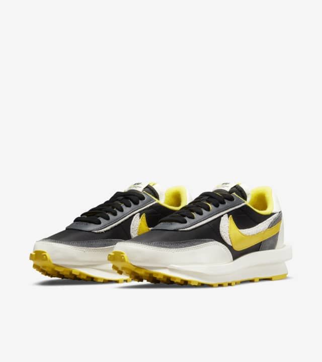 Nike x sacai LDV Waffle Trainers DJ4877-001 - product image from the listing.