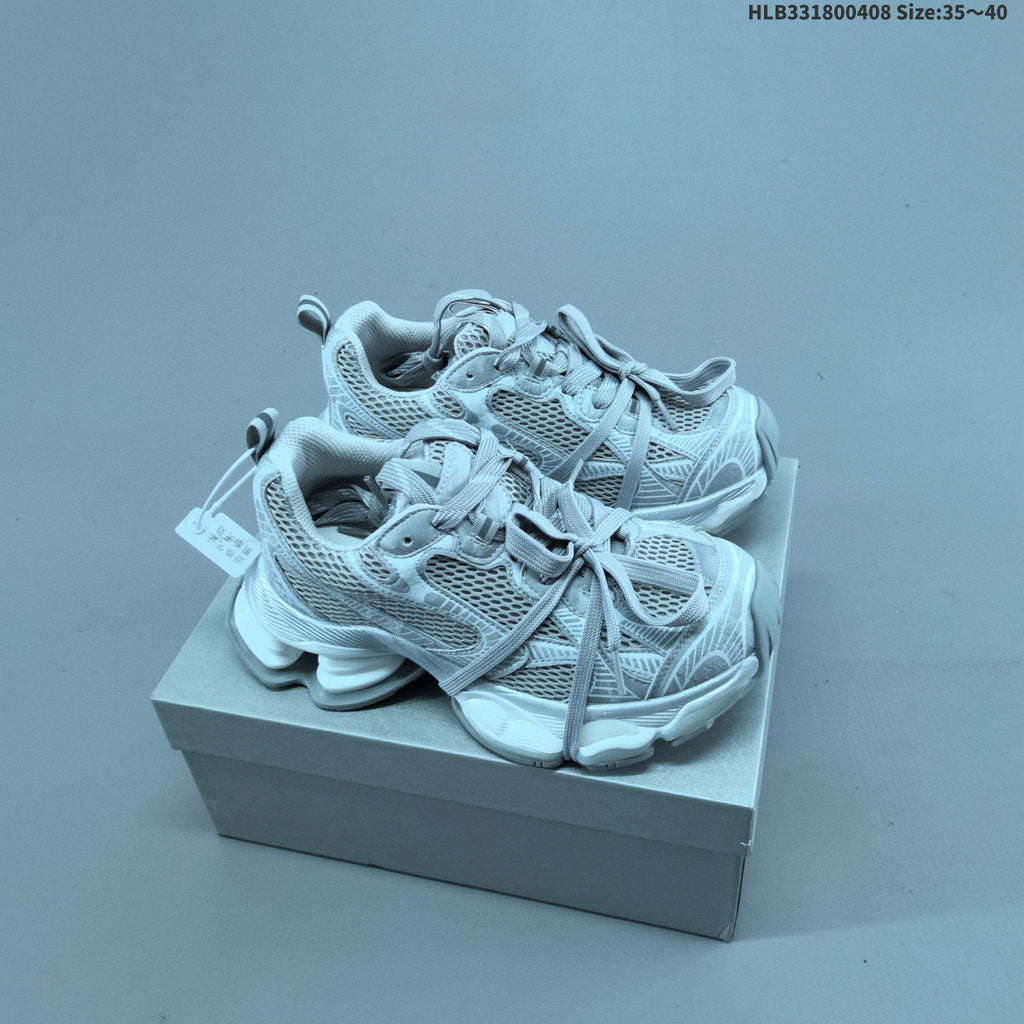 GG-CC G25X8557B Chunky Lace-Up Trainers - product image from the listing.