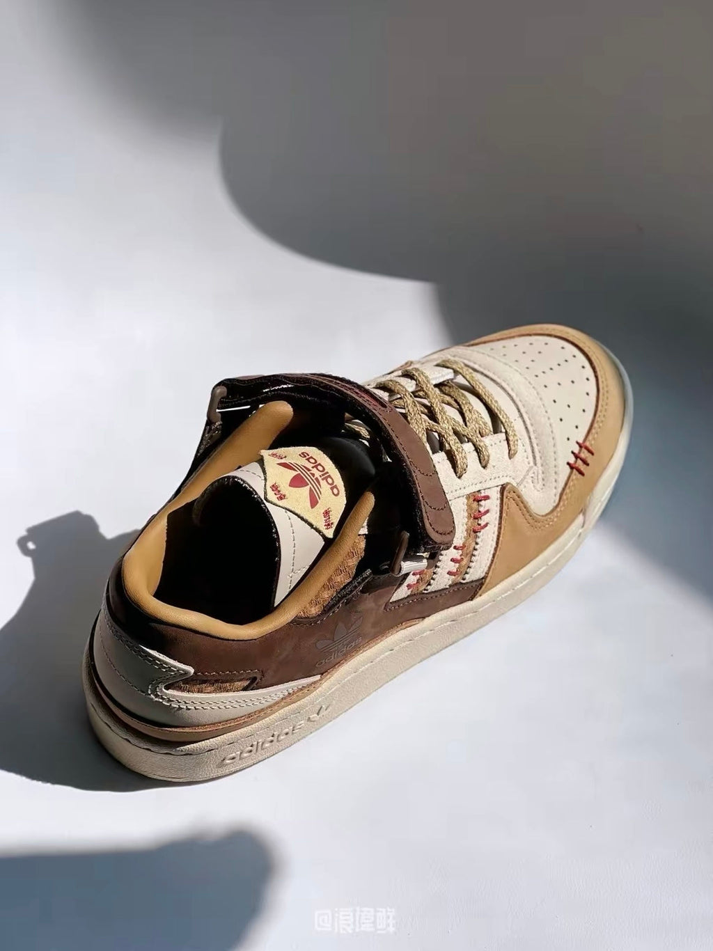 Adidas Originals Forum 84 Low Fleece Trainers GV6710 - product image from the listing.