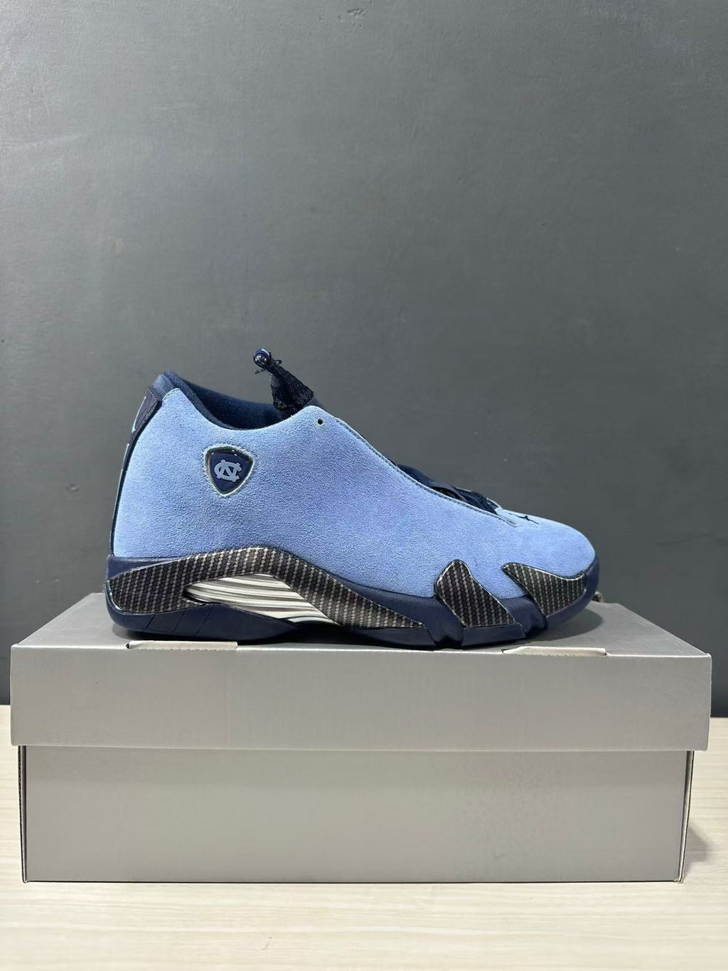 Air Jordan 14 Retro Howard PE Blue Sneakers IF5015-407 - product image from the listing.