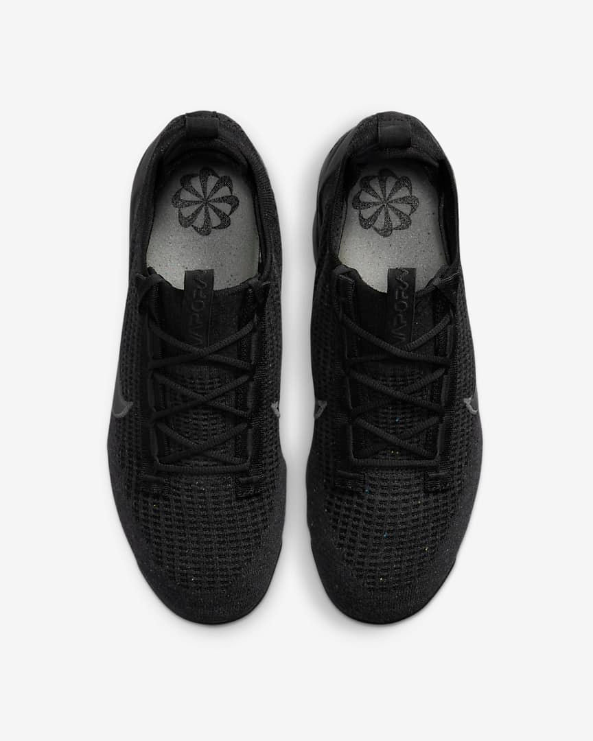 Nike Air VaporMax Flyknit 2021 Triple Sneakers in Black DH4084-001 - product image from the listing.