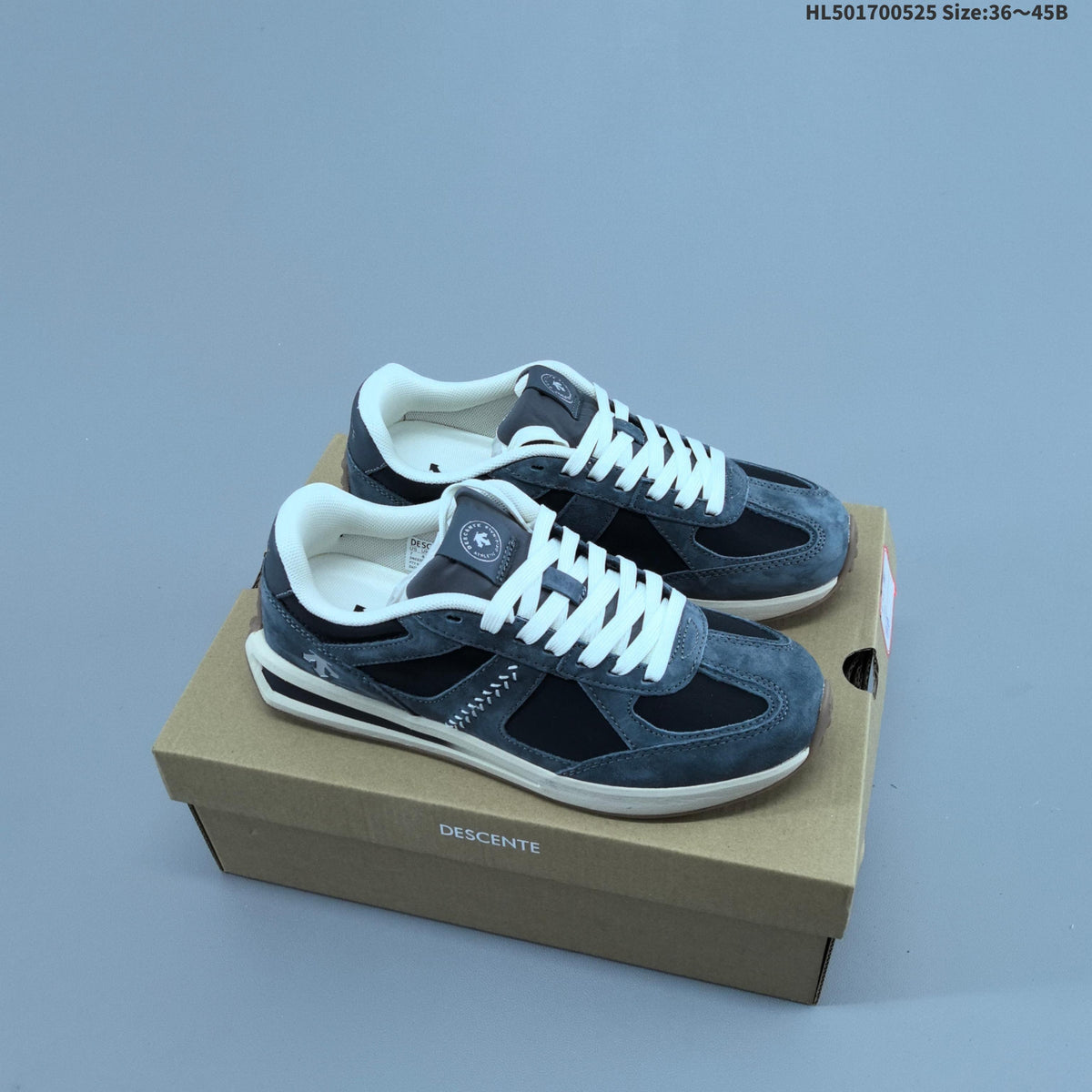 DESCENTE CHRON VELO Low-Cut Lifestyle Sneakers - product image from the listing.