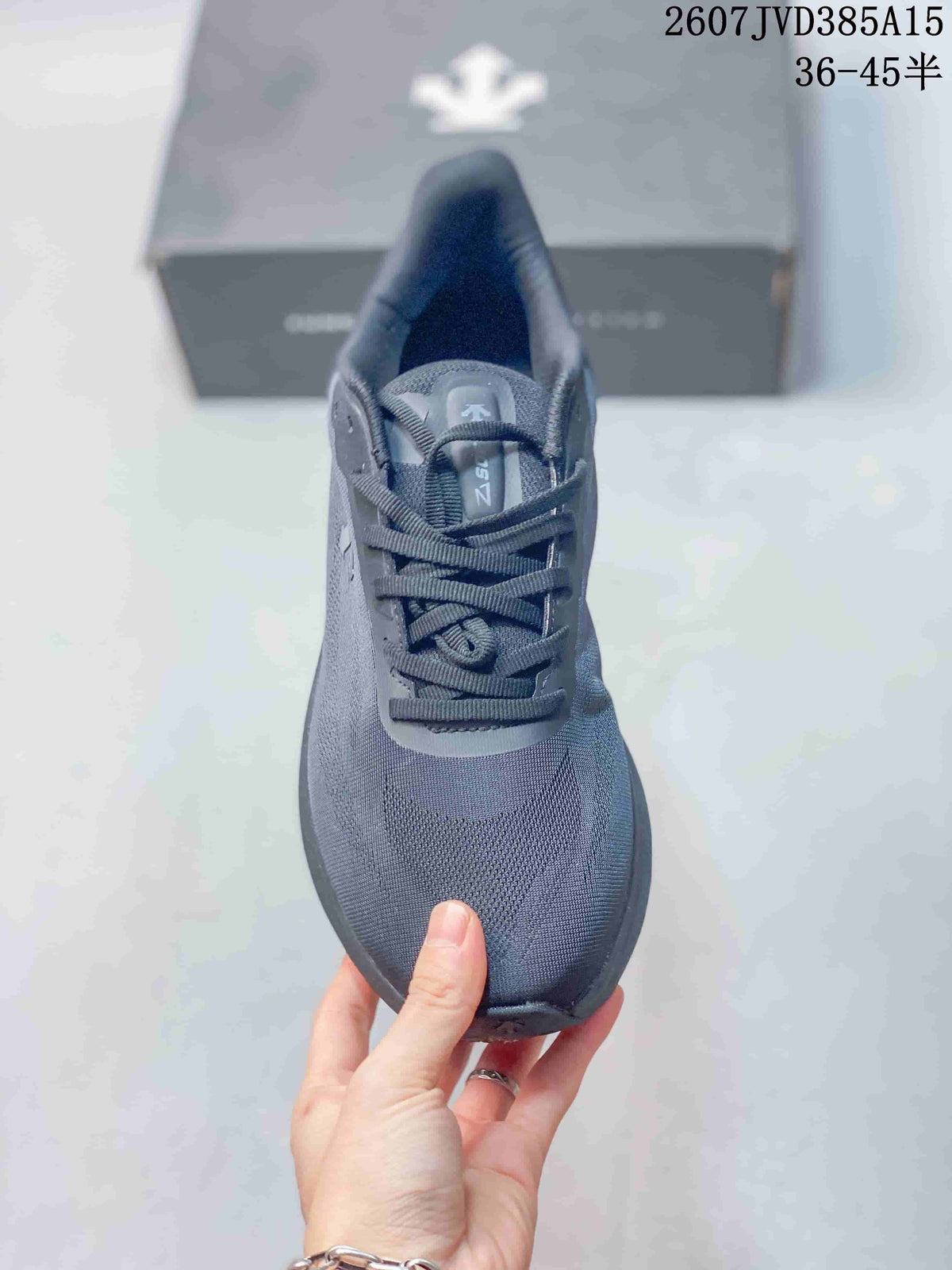 DESCENTE EASE WIRE Sneakers in Dark Gray 2607JVD385A15 - product image from the listing.
