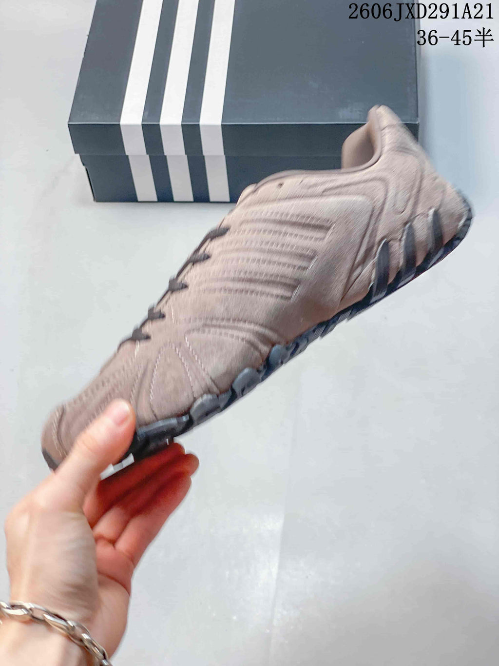 adidas Originals Ghost Sprint Sneakers in Beige 2606JXD291A21 - product image from the listing.