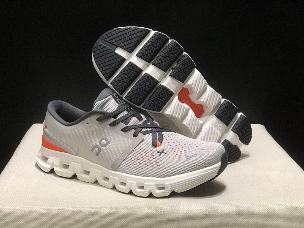 On Cloud X 4 Trainers Silver Flame - product image from the listing.