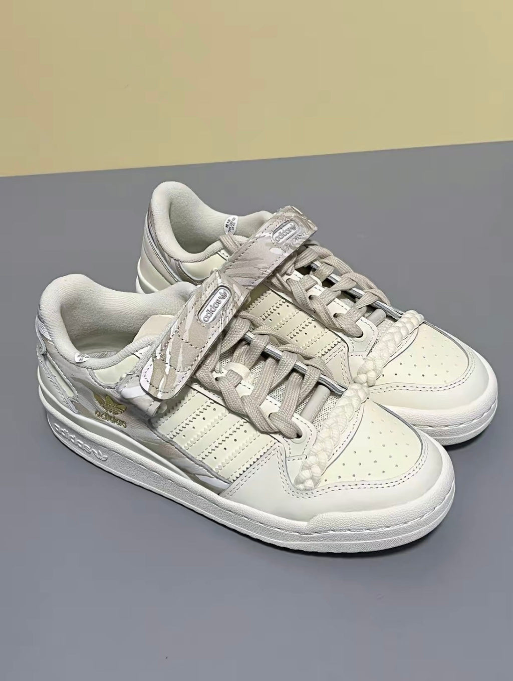 Adidas Originals Forum 84 Low Sneakers GY6983 in Beige - product image from the listing.