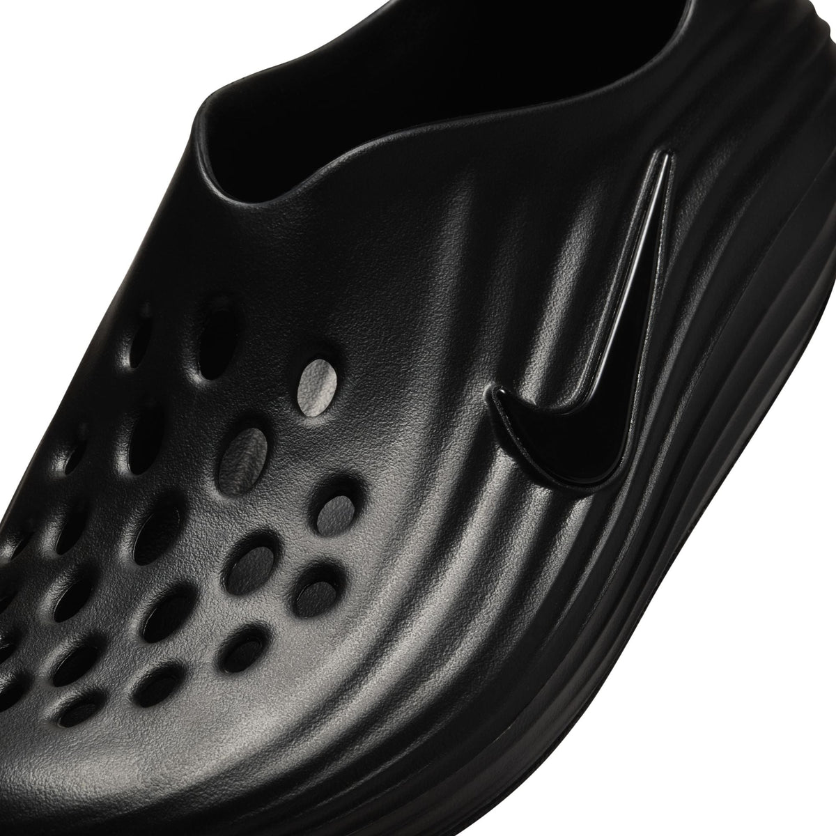 "Triple Black" Nike ReactX Rejuven8 CCK - product image from the listing.