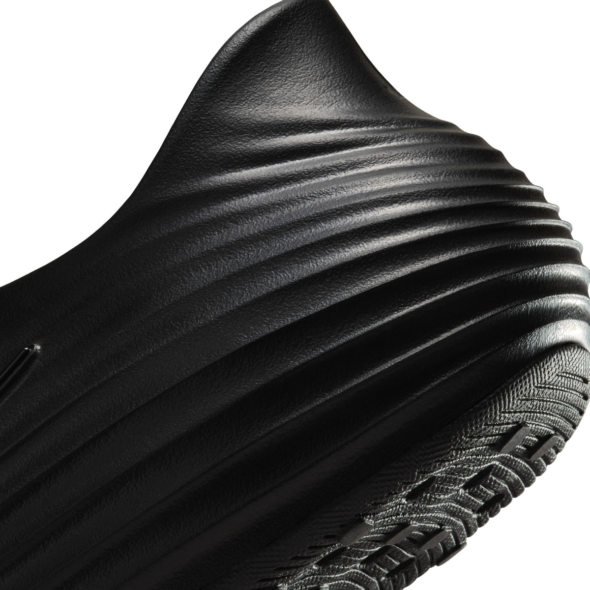 "Triple Black" Nike ReactX Rejuven8 CCK - product image from the listing.