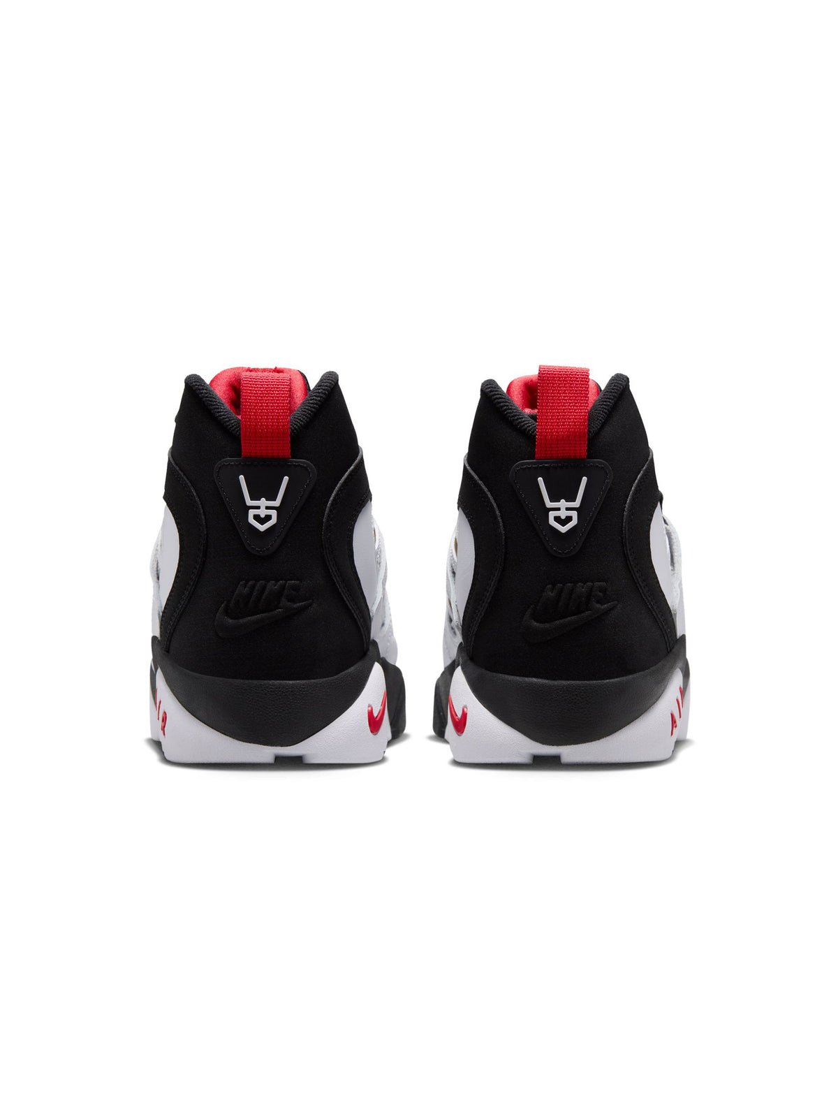 Men's Nike Air Diamond Turf II Cross-Trainer Shoes - product image from the listing.