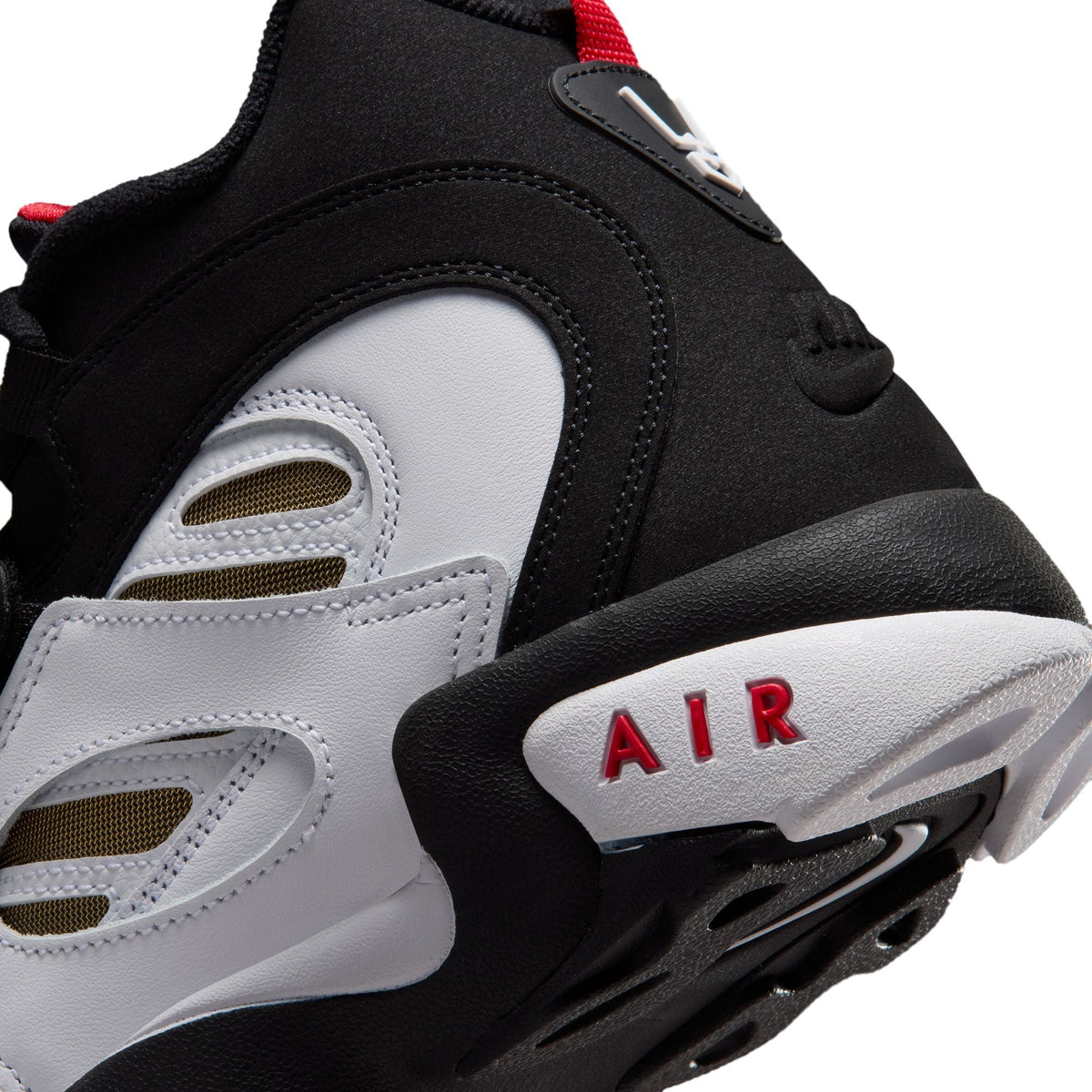 Men's Nike Air Diamond Turf II Cross-Trainer Shoes - product image from the listing.