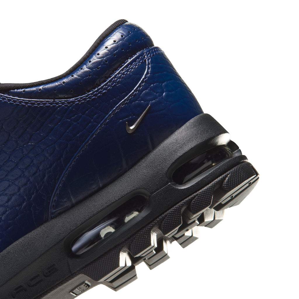 Men's Nike Air Max Goadome Low "Midnight Navy" - - product image from the listing.