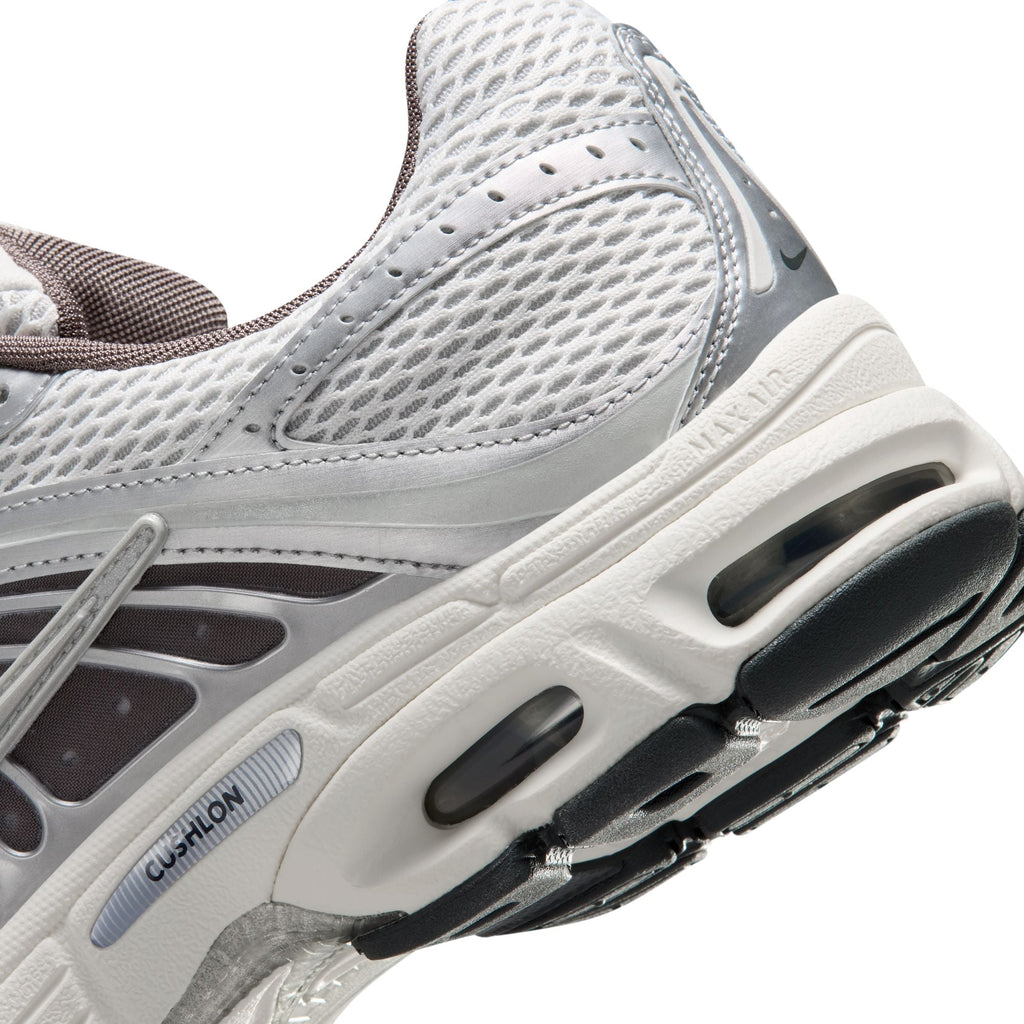 Men's Nike Air Max Moto 2K - Platinum Tint - product image from the listing.