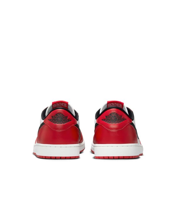 "Chicago" Air Jordan 1 Low OG 2025 - product image from the listing.