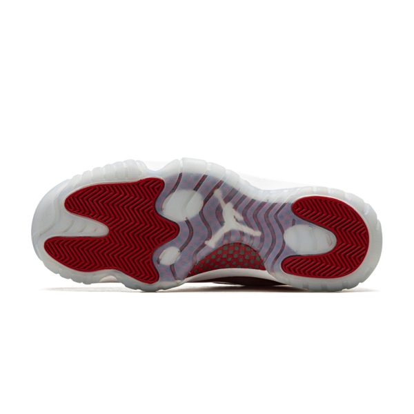 "Cherry 2022" AIR JORDAN 11 - product image from the listing.
