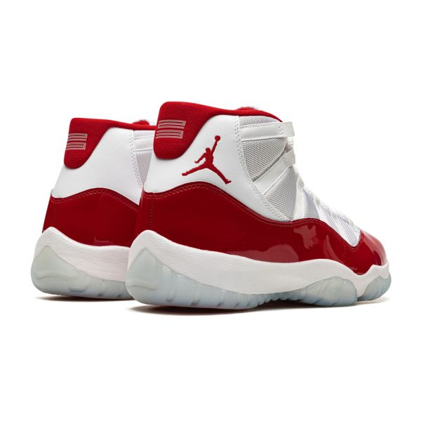 "Cherry 2022" AIR JORDAN 11 - product image from the listing.