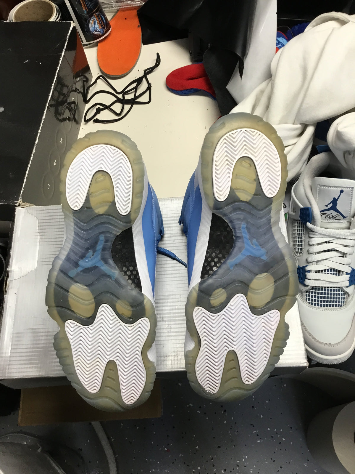 Men's Air Jordan 11 Retro "Pantone" - Size 11.5 - Pre-Owned (No Box) - product image from the listing.