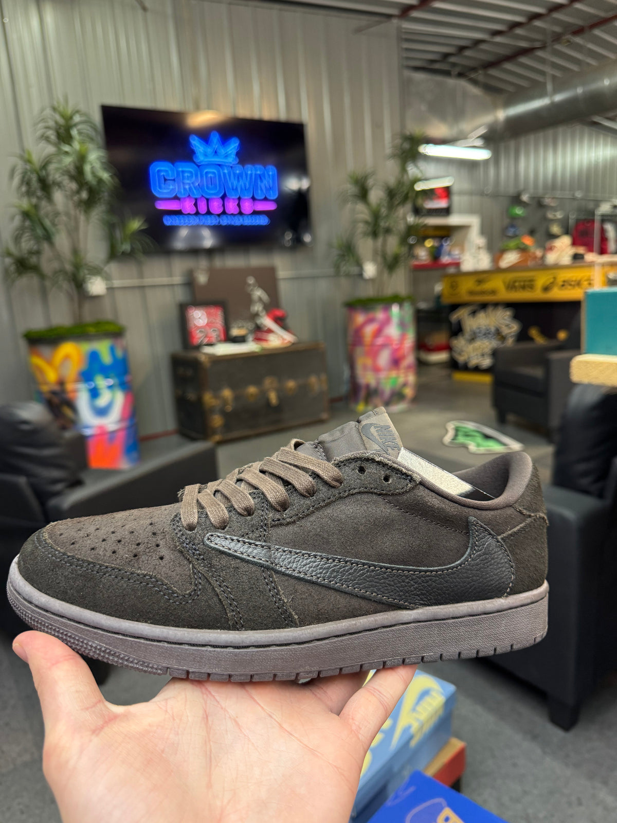 Travis Scott Velvet Brown - size 8 - Jordan 1 Retro Low OG SP - product image from the listing.