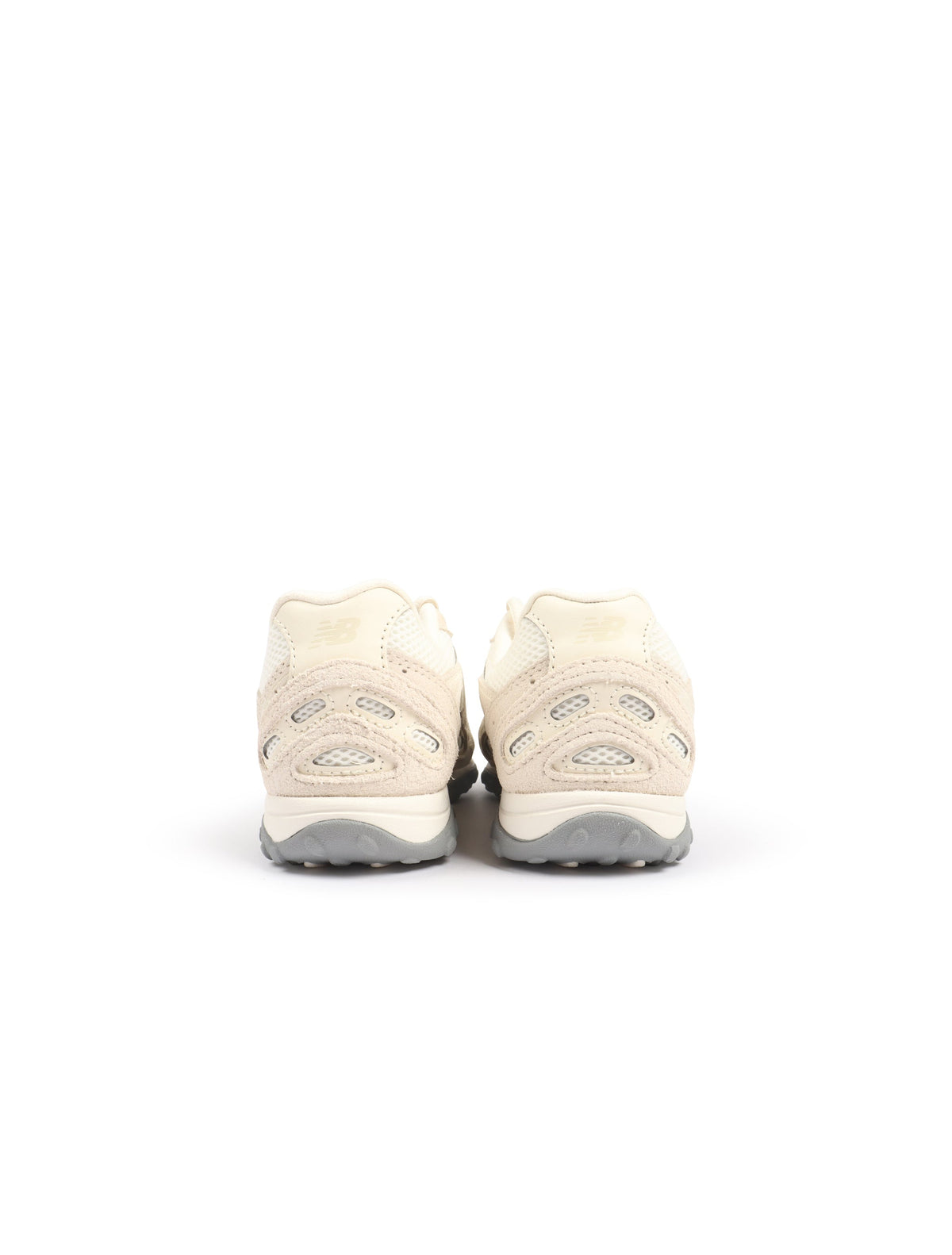 Women's New Balance 204L - Beige - product image from the listing.