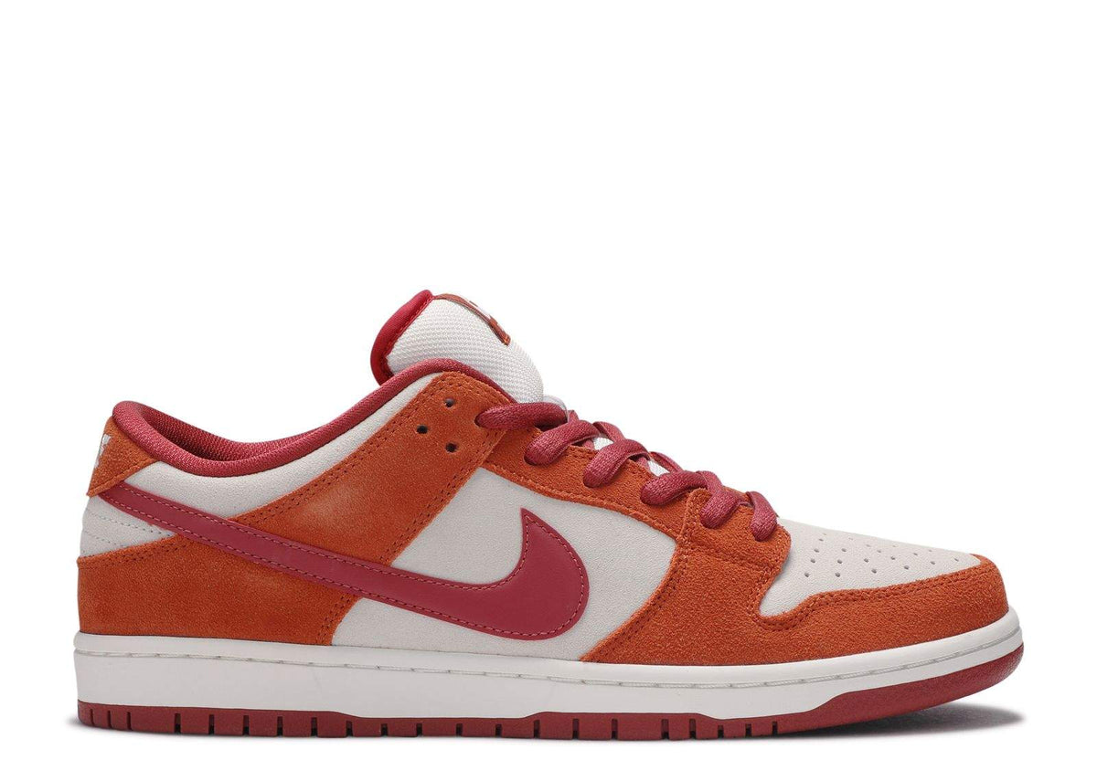 Nike Dunk Low Pro SB 'Dark Russet' Sneaker - product image from the listing.