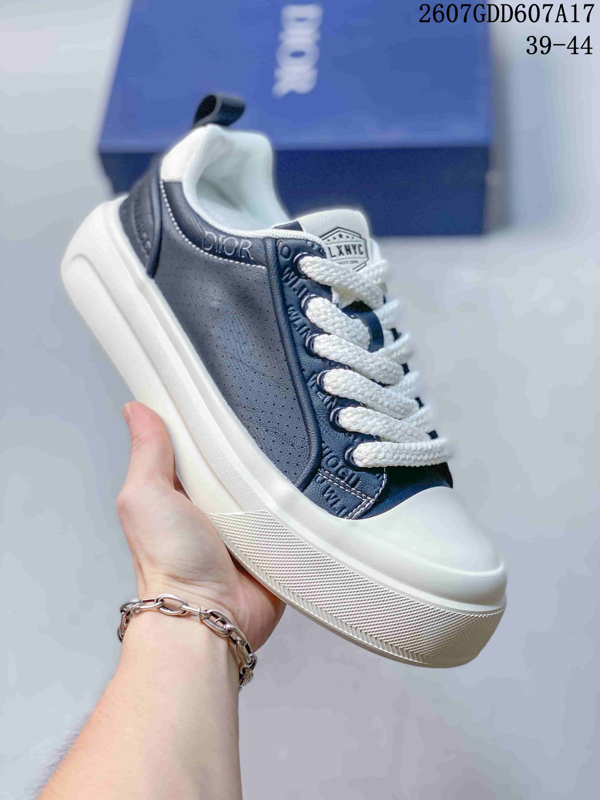 Dior 2607GDD607A17 Low-Top Sneakers in Navy White - product image from the listing.