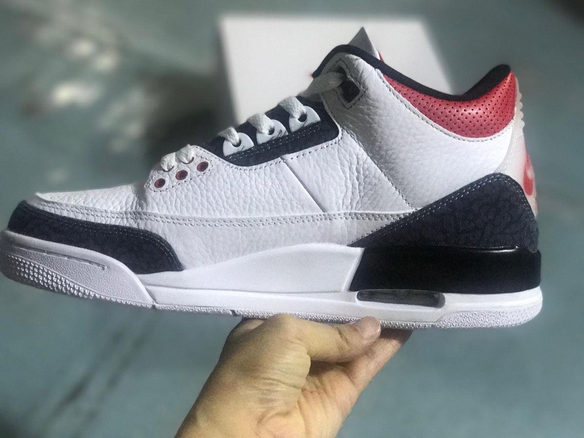Air Jordan 3 Retro SE Sneakers White Fire Red Black - product image from the listing.