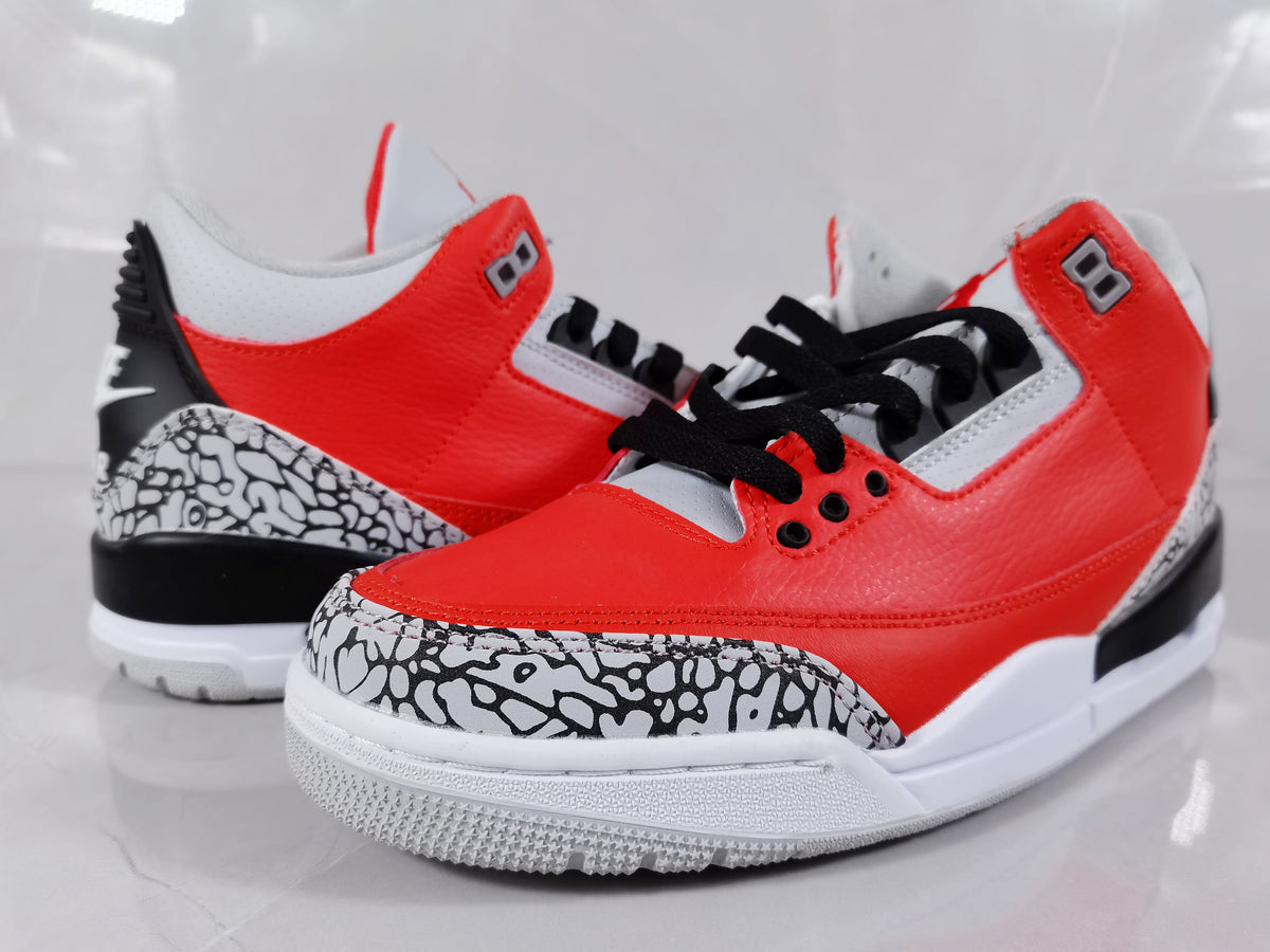 Air Jordan 3 Retro Red Black Crackle Sneakers - product image from the listing.