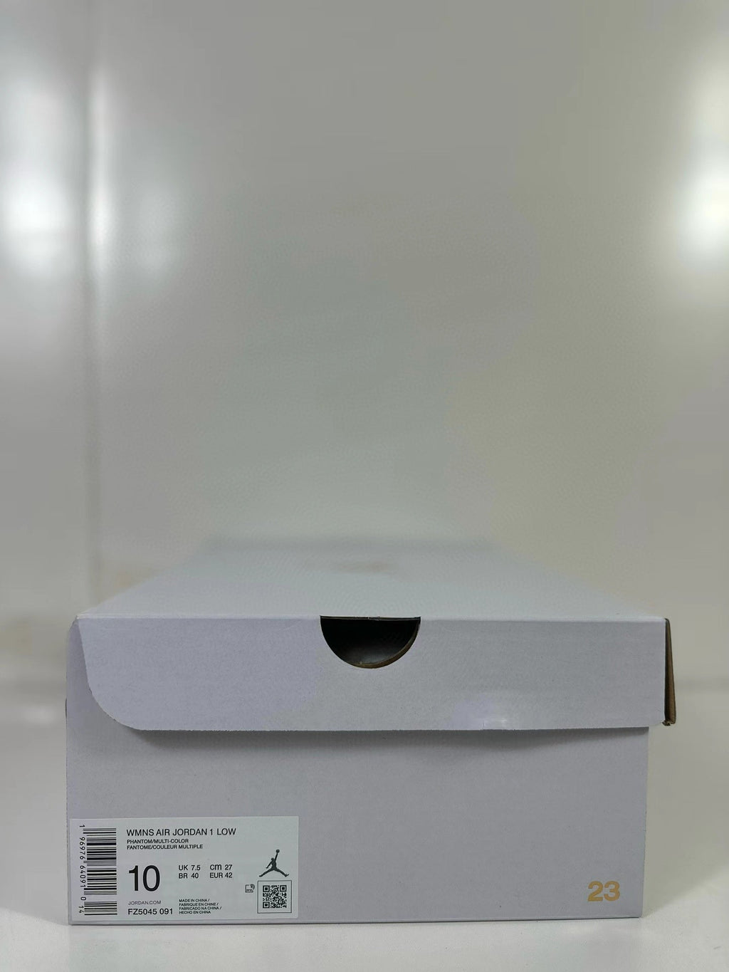 Air Jordan 1 Low Blue White FZ5045-019 - product image from the listing.
