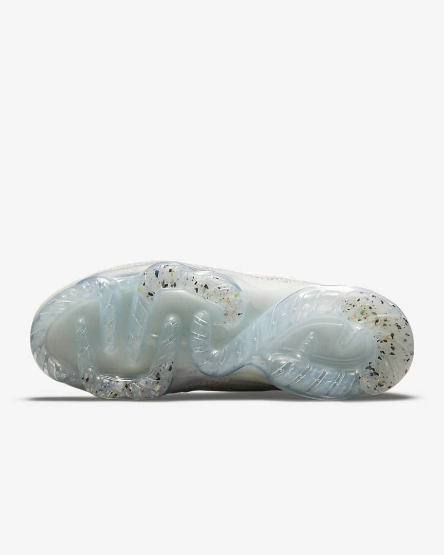 Nike Air VaporMax 2021 Flyknit Trainers DH4088-001 - product image from the listing.