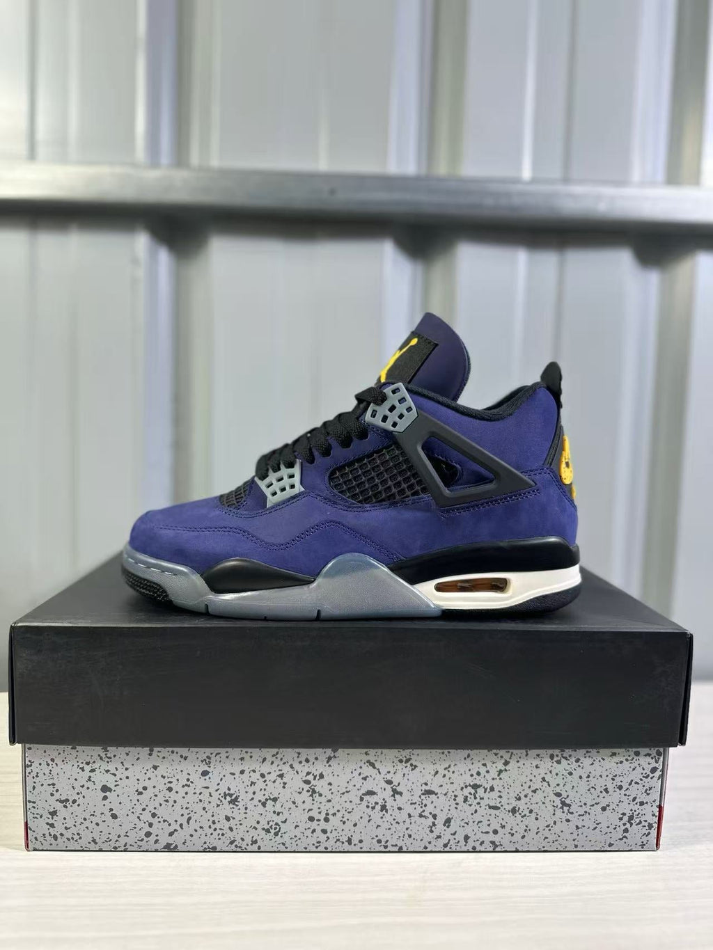 Air Jordan 4 Retro Lakers Purple Gold FV5029-500 - product image from the listing.