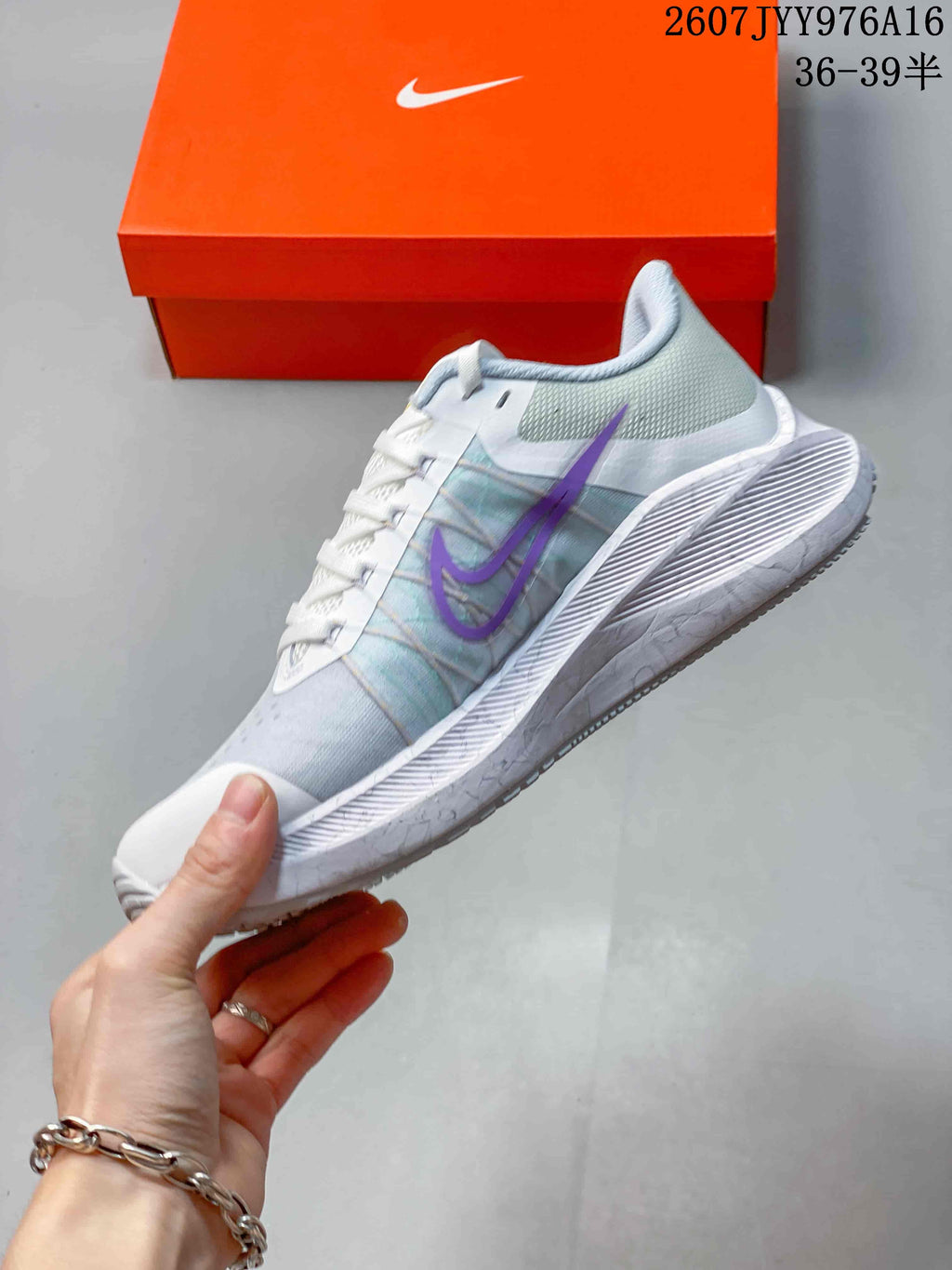 Women's Nike Zoom Winflo 8 Running Shoes White Grey - product image from the listing.