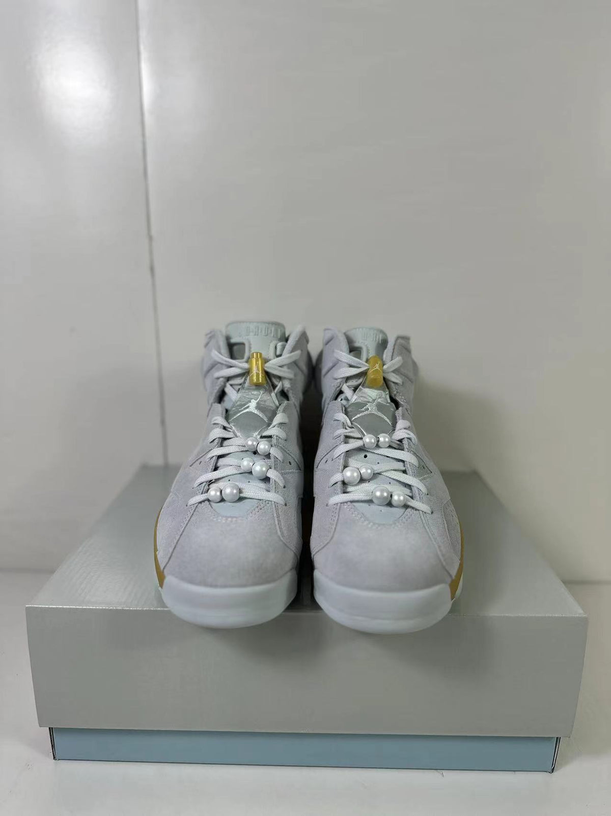 Air Jordan 6 High Sneakers White Gold Glacier Blue DQ4914-074 - product image from the listing.