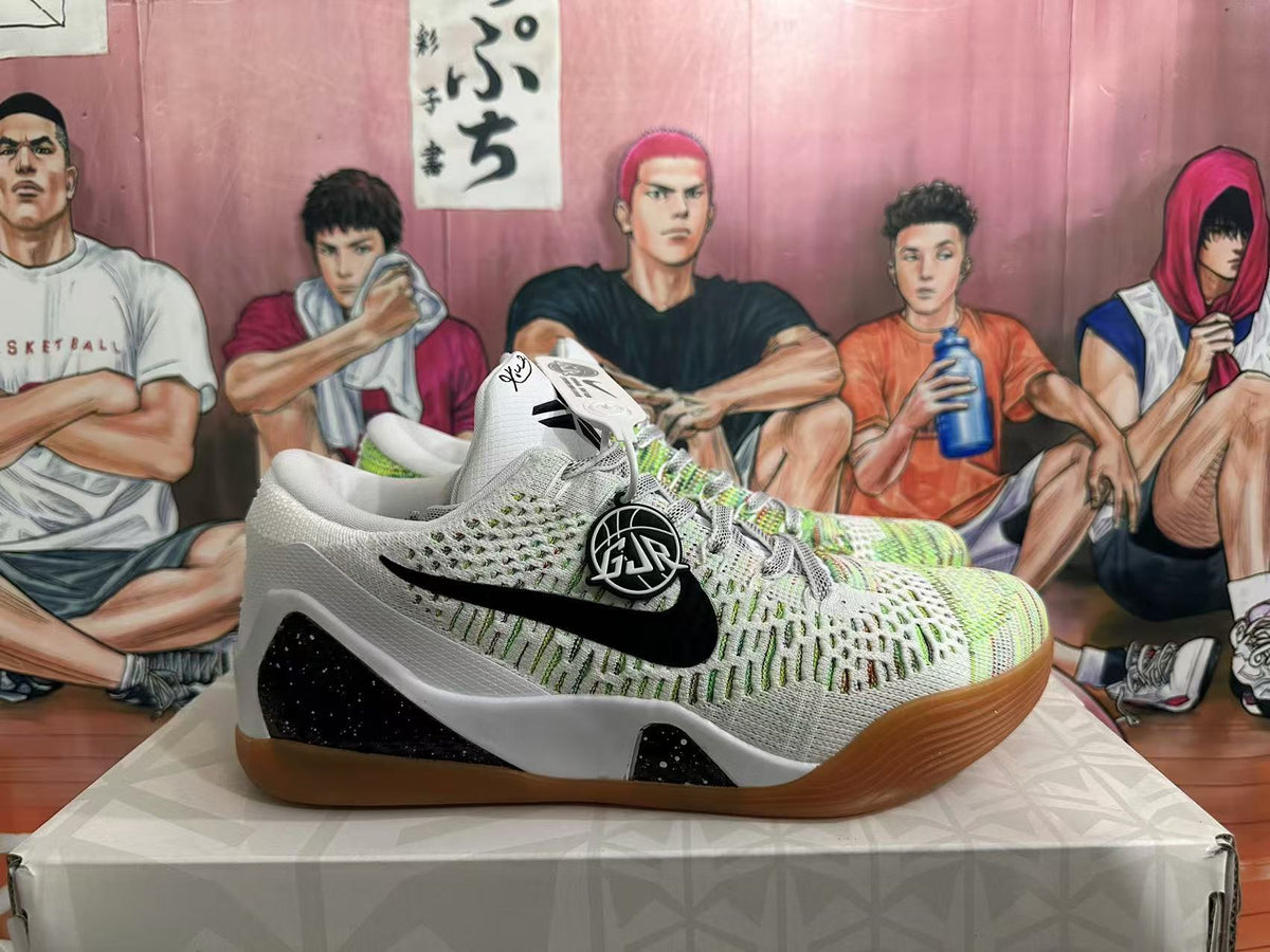 Nike Kobe Basketball Trainers White Green Gum Sole - product image from the listing.