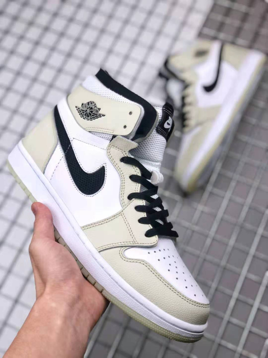 Air Jordan 1 Zoom Comfort Gray White Black CT0979-002 - product image from the listing.