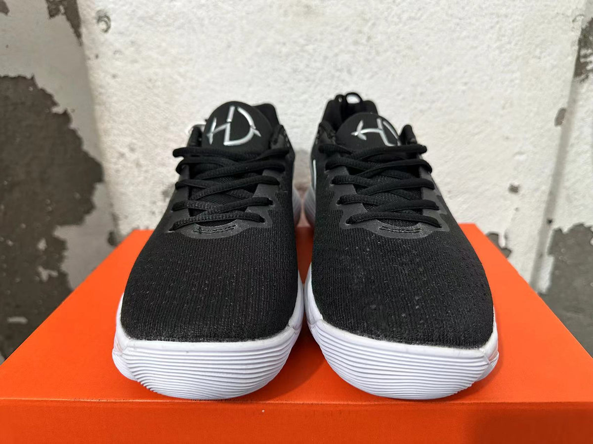 Nike Hyperdunk 2017 Basketball Shoes in Black and Silver - product image from the listing.