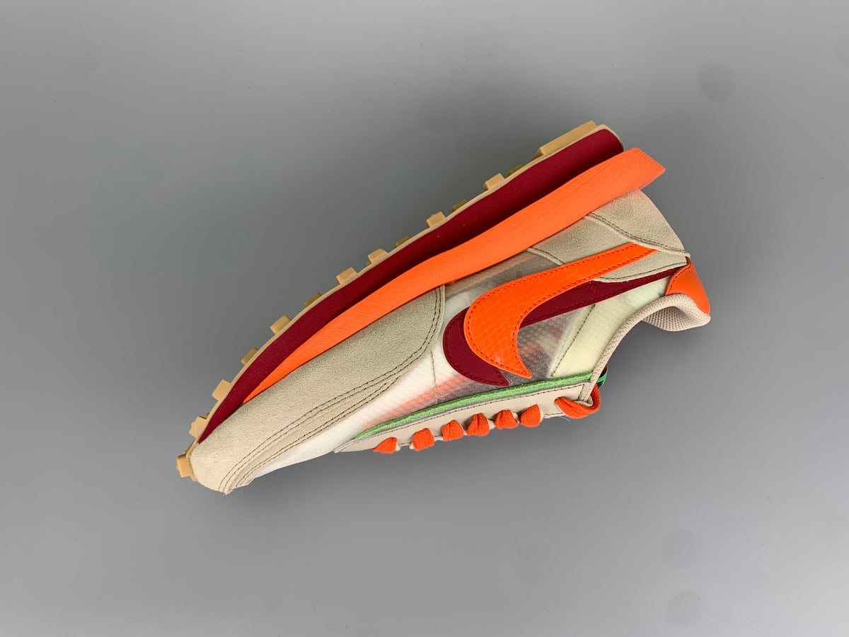 Nike LDWaffle CLOT x sacai DH1347-100 Trainers - product image from the listing.