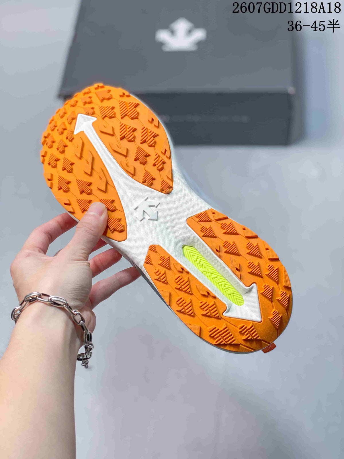 DESCENTE Enerzite Lavitate Trail Wire 3.0 Shoes for Running - product image from the listing.
