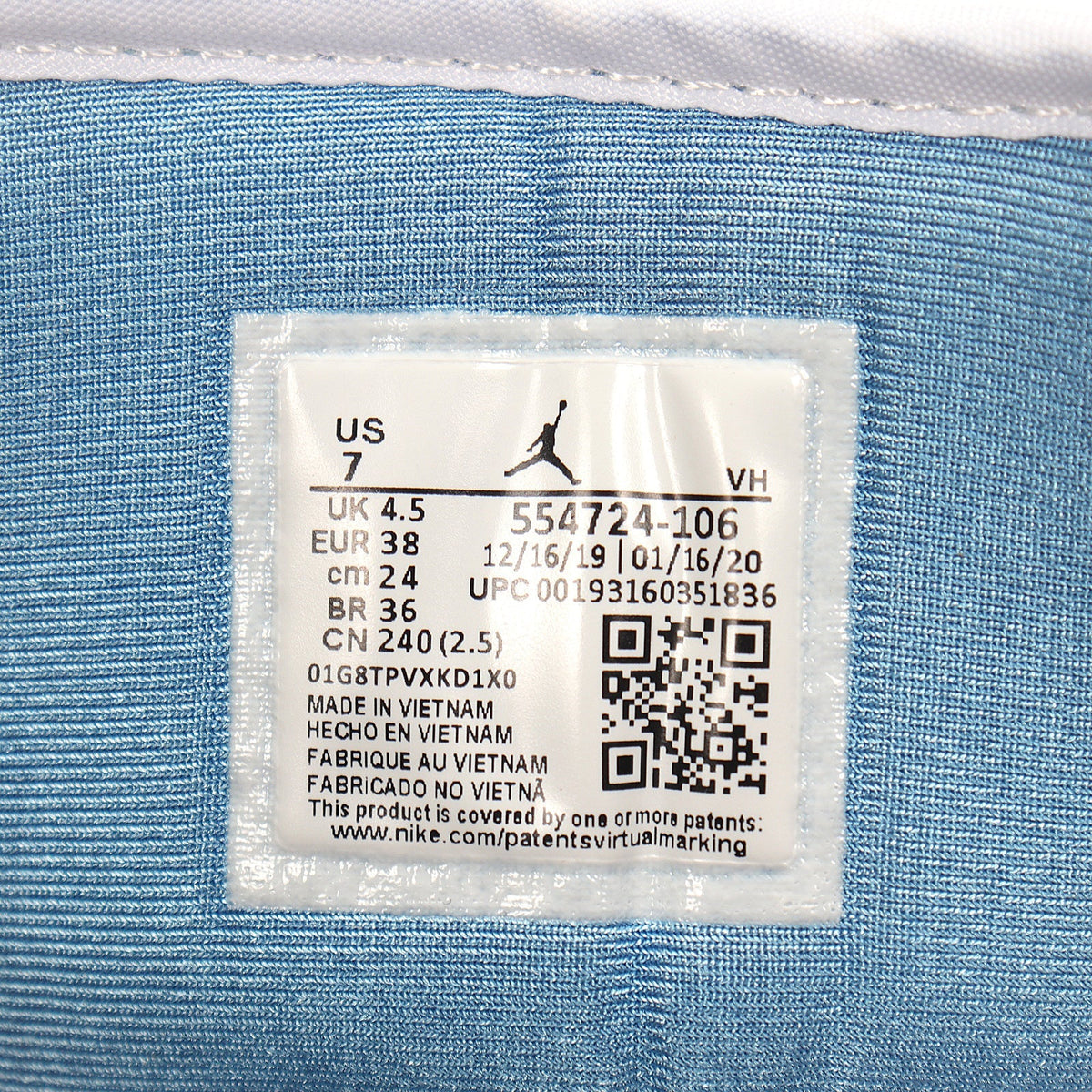 Air Jordan High-Top Sneakers University Blue White 554724-106 - product image from the listing.