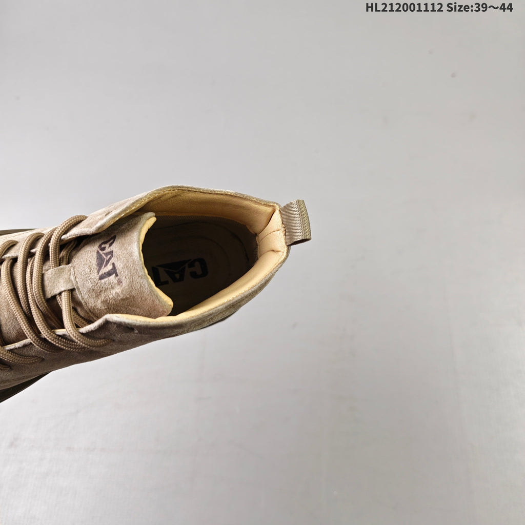 Footwear Beige Lace-Up Chukka Boots by CAT - product image from the listing.