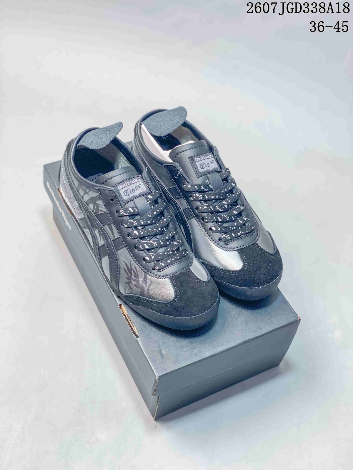 Onitsuka Tiger Mexico 66 Paraty Sneakers in Gray Black 2607JGD338A18 - product image from the listing.