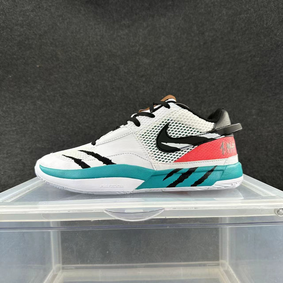 Nike Low-Top Sneakers in White Black Blue - product image from the listing.
