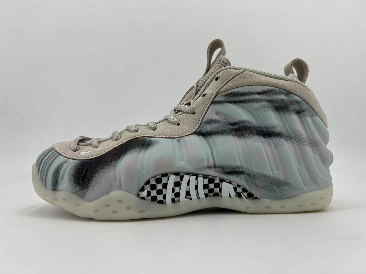 Nike Air Foamposite One DM0115-001 Trainers - product image from the listing.