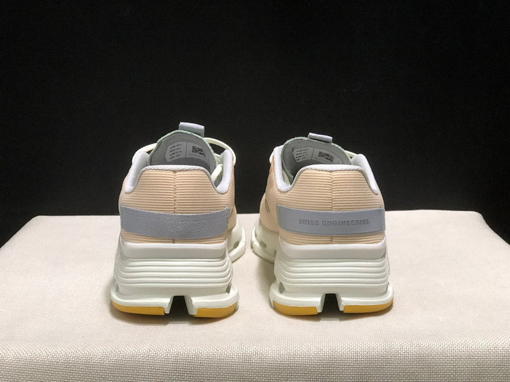 On Cloudnova Form 2 Trainers in Mist and Heather - product image from the listing.