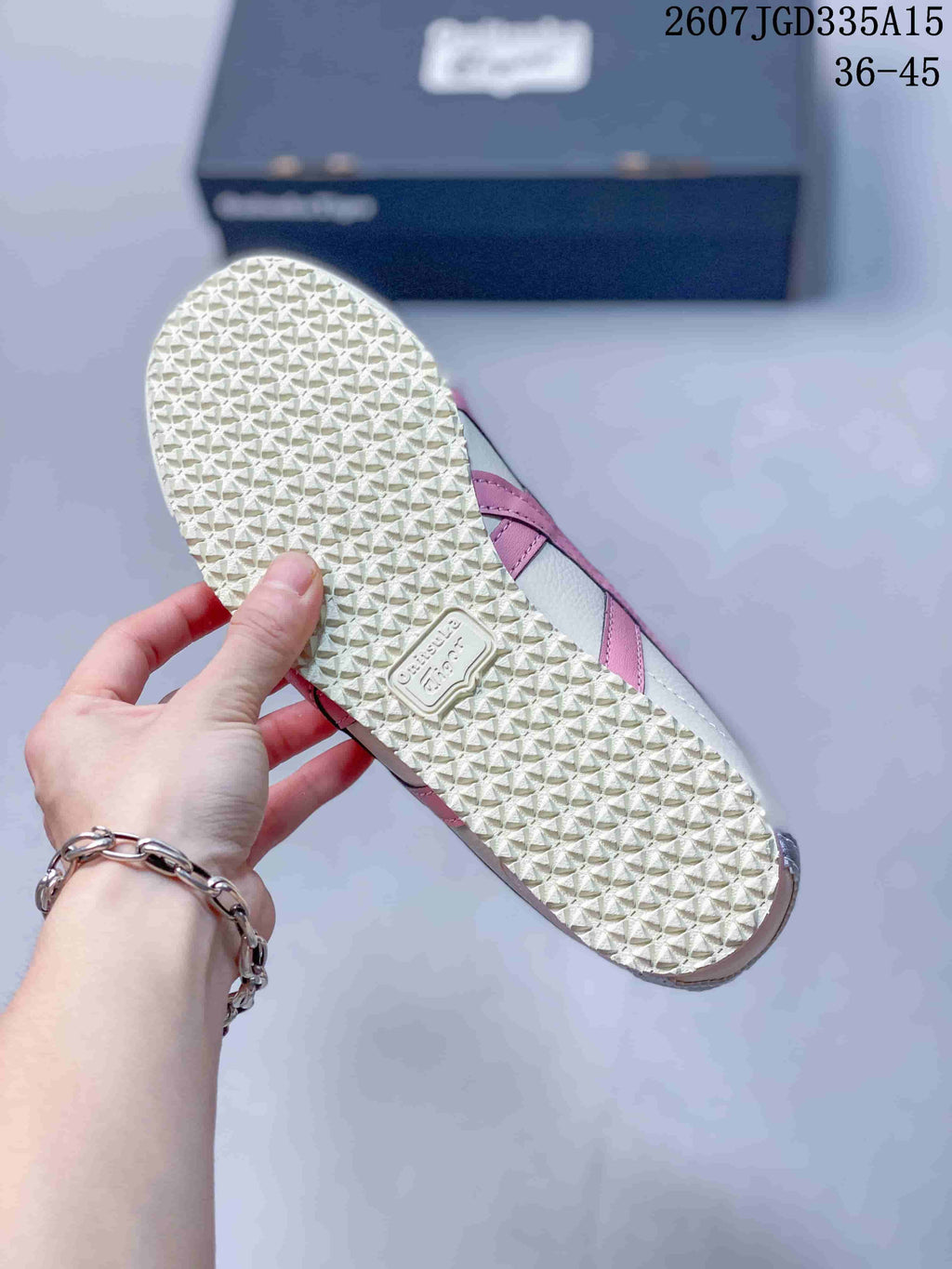 Onitsuka Tiger Mexico 66 Deluxe in White Pink 2607TGD335A15 - product image from the listing.