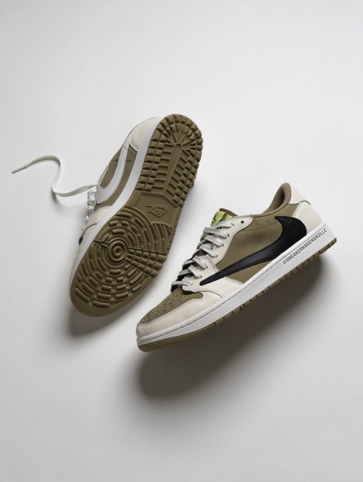 Jordan 1 Low Golf Travis Scott FZ3124-200 in Olive - product image from the listing.