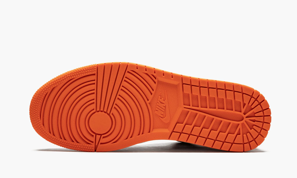 "Shattered Backboard" Air Jordan 1 Low - product image from the listing.
